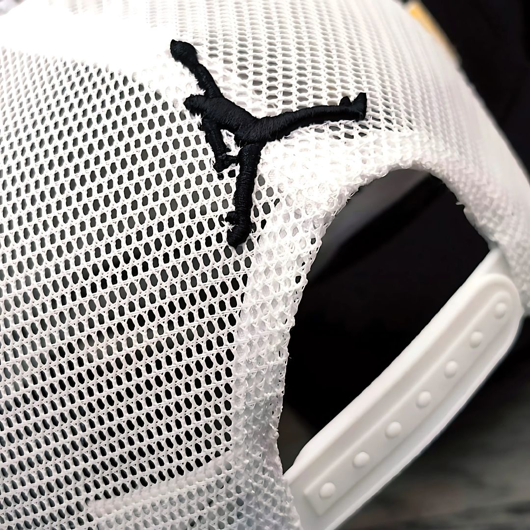AIR JORDAN