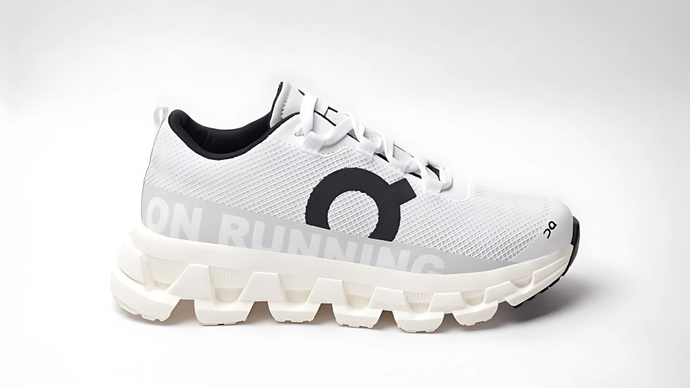 ON CLOUD RUNNING