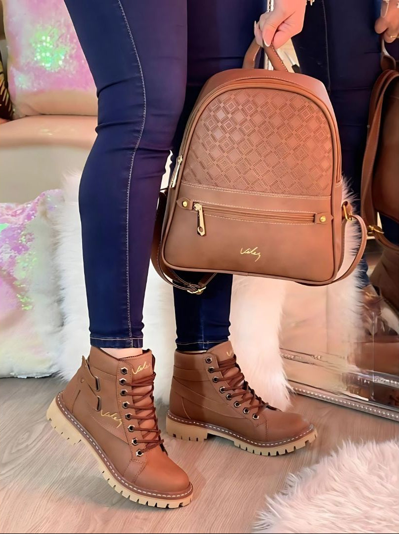 BOTA + MOCHILA JASMIN