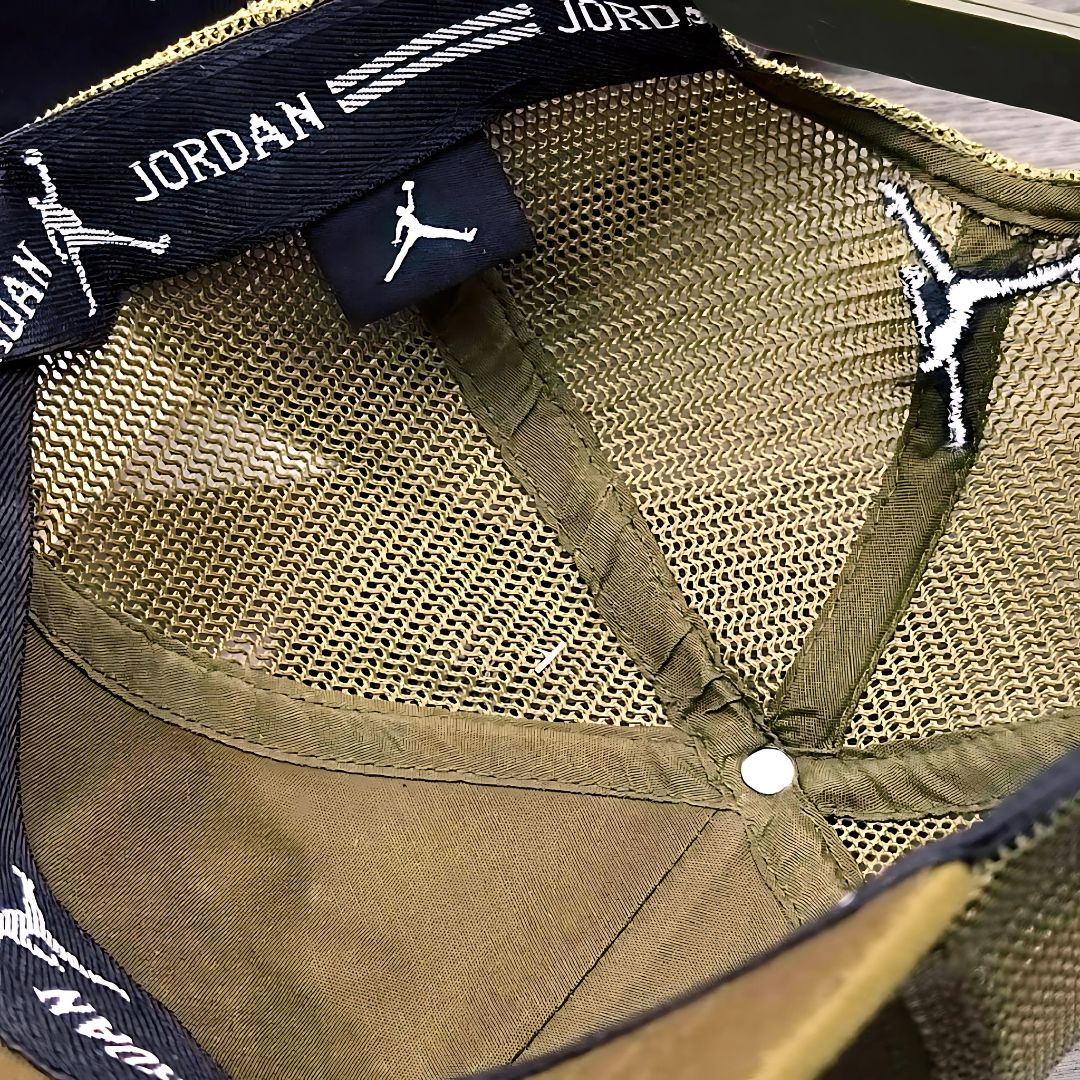 AIR JORDAN