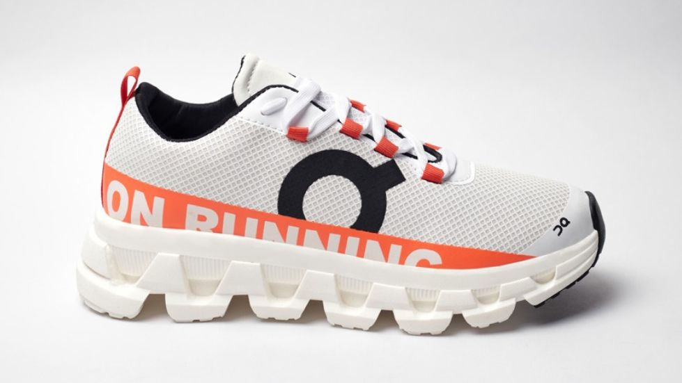 ON CLOUD RUNNING