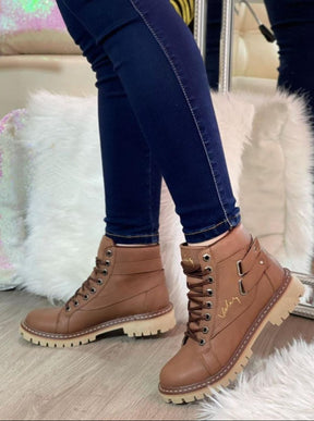 BOTA + MOCHILA JASMIN