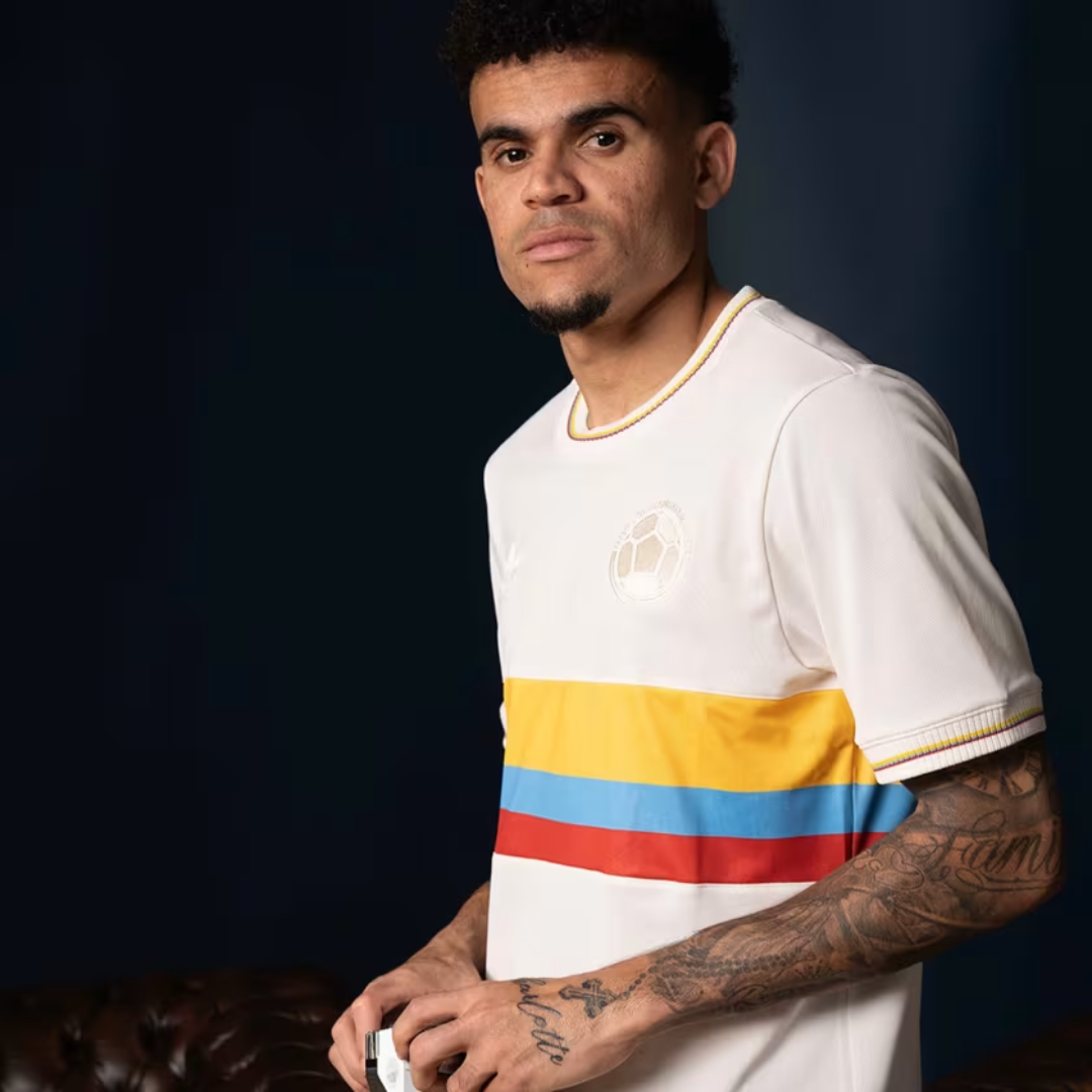 CAMISETA COLOMBIA EDICIÓN EXCLUSIVA 100 AÑOS ANNIVERSARY  ORIGINAL UNISEX [+ REGALO EXCLUSIVO]
