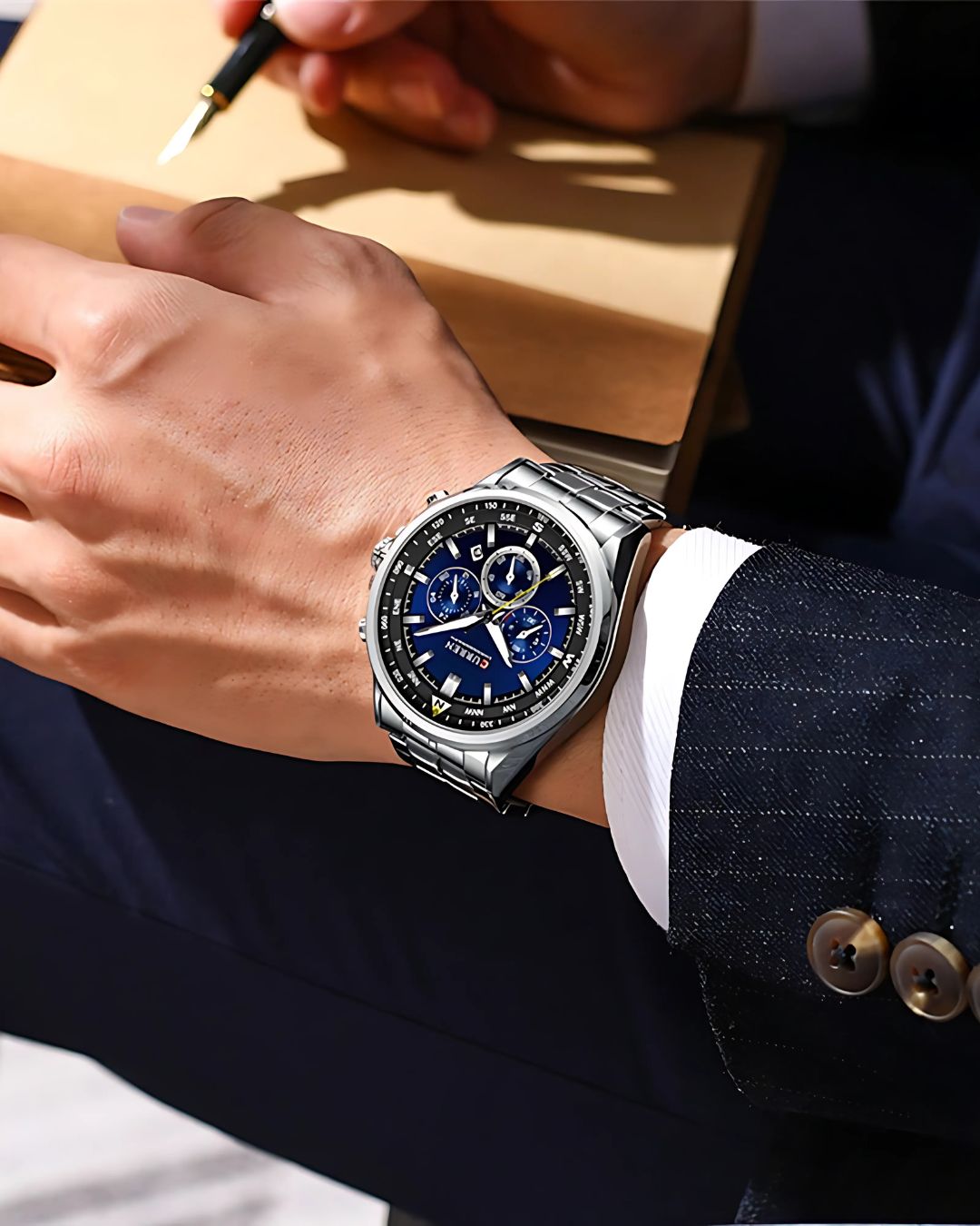 RELOJ CURREN