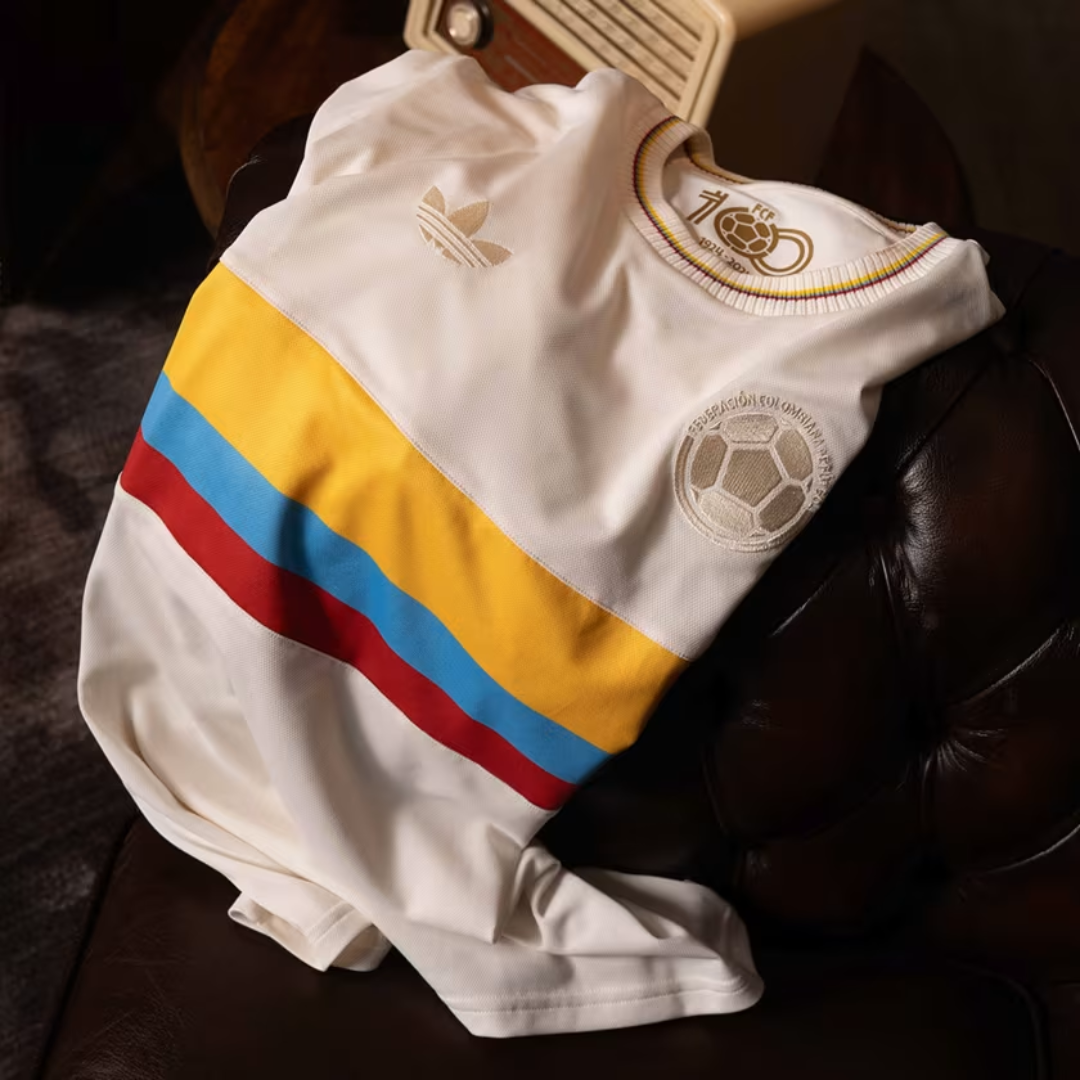 CAMISETA COLOMBIA EDICIÓN EXCLUSIVA 100 AÑOS ANNIVERSARY  ORIGINAL UNISEX [+ REGALO EXCLUSIVO]